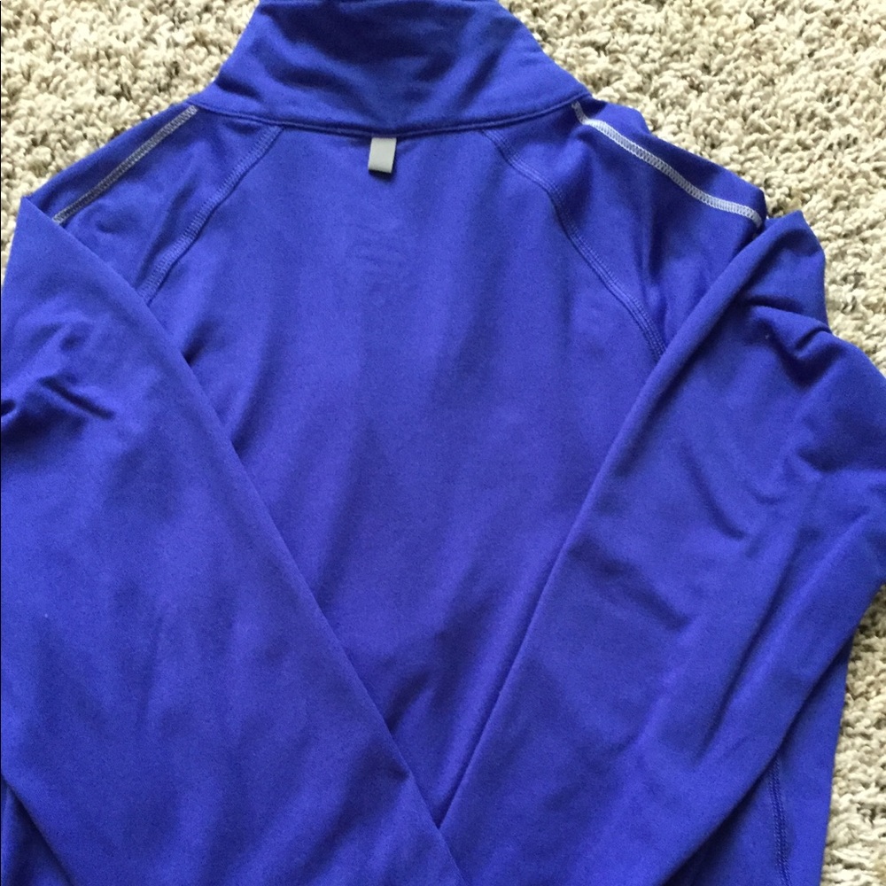 Workout Top - Picture 3 of 3